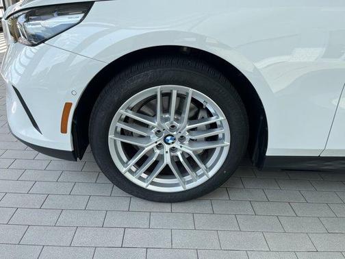 2025 BMW 530 i xDrive