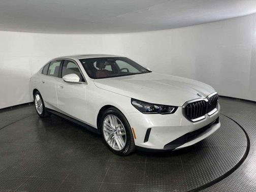 2024 BMW 530 i xDrive