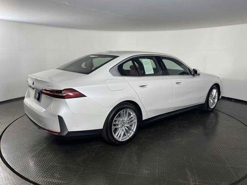 2024 BMW 530 i xDrive