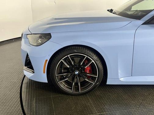 2025 BMW M240 i xDrive