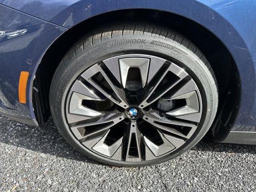 2026 BMW i5 xDrive40