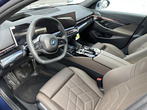 2026 BMW i5 xDrive40