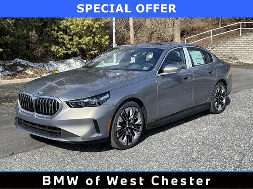 Gray Metallic 2026 BMW i5 xDrive40