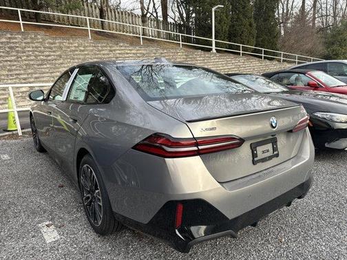 2026 BMW 530 i xDrive