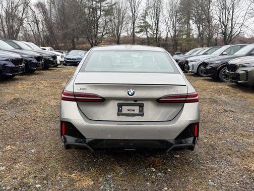 2026 BMW 530 i xDrive