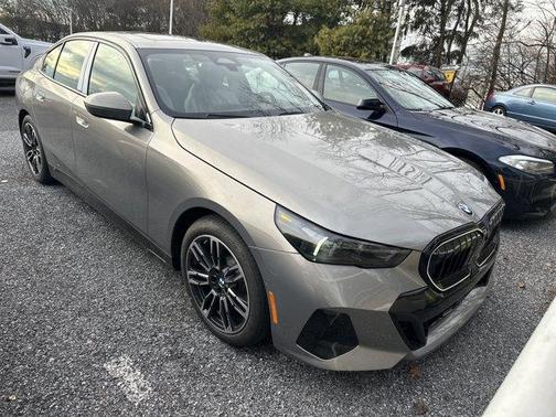 2026 BMW 530 i xDrive