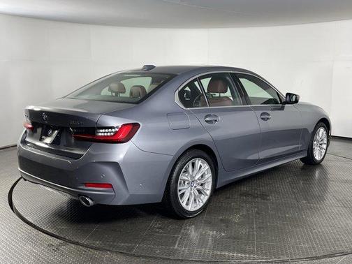 2024 BMW 330 i xDrive