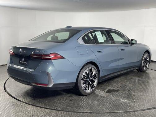 2025 BMW 540 i xDrive