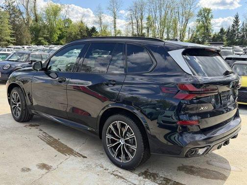 Carbon Black Metallic 2026 BMW X5 xDrive40i