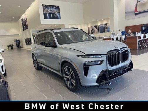 2025 BMW X7 M60i
