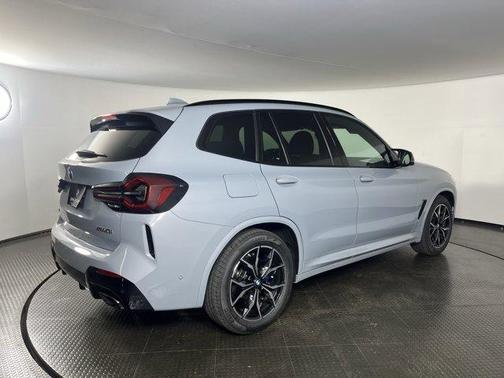 2023 BMW X3 M40i