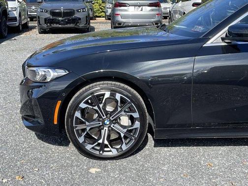 2025 BMW 330 i xDrive