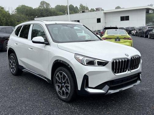 Mineral White Metallic 2026 BMW X1 xDrive28i