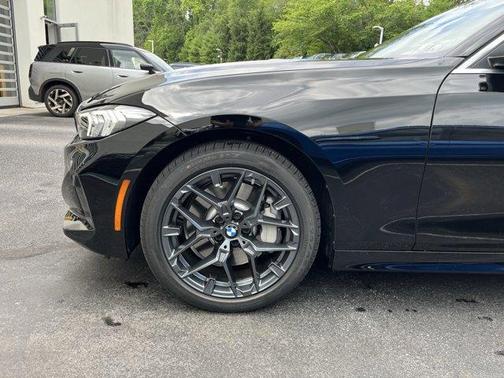 2025 BMW 330 i xDrive