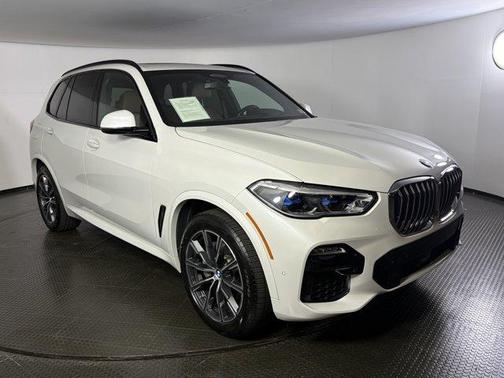 Mineral White Metallic 2020 BMW X5 xDrive40i