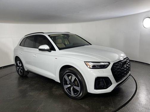 2023 Audi Q5 45 S line Prestige