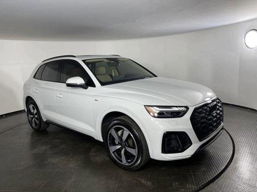 2023 Audi Q5 45 S line Prestige