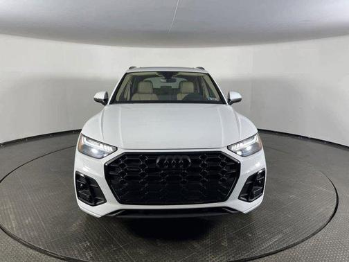 2023 Audi Q5 45 S line Prestige