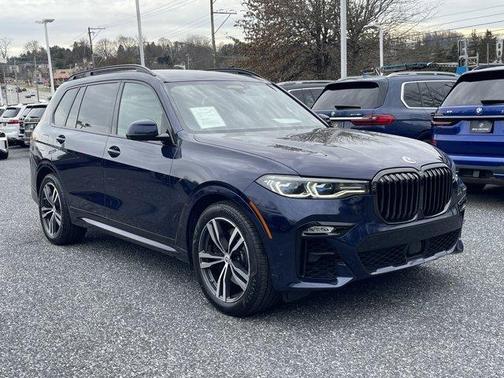 2022 BMW X7 M50i