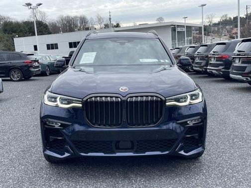 2022 BMW X7 M50i