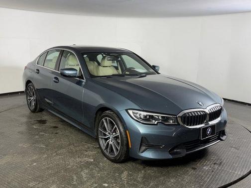 2021 BMW 330 i xDrive