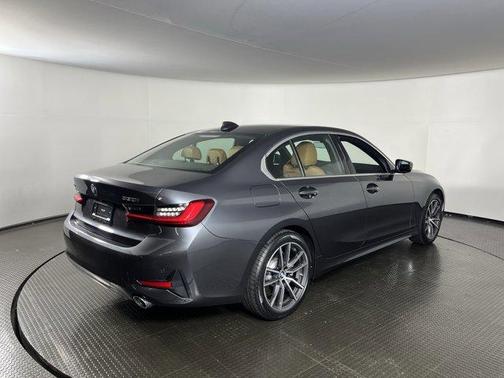 2022 BMW 330 i xDrive