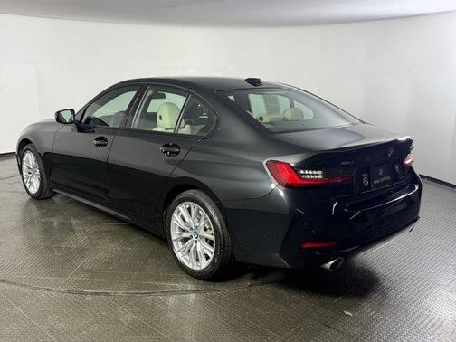 2023 BMW 330 i xDrive