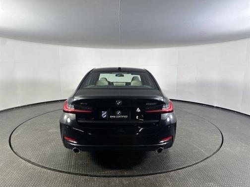 2023 BMW 330 i xDrive