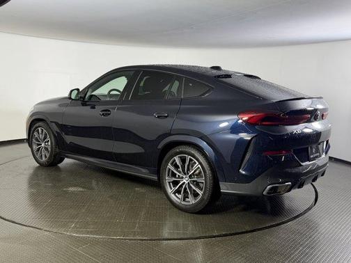 Carbon Black Metallic 2025 BMW X6 xDrive40i
