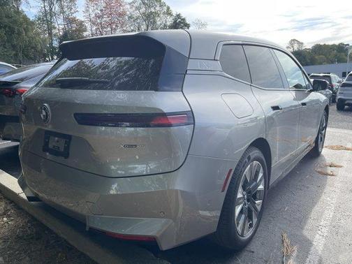 2026 BMW iX xDrive45