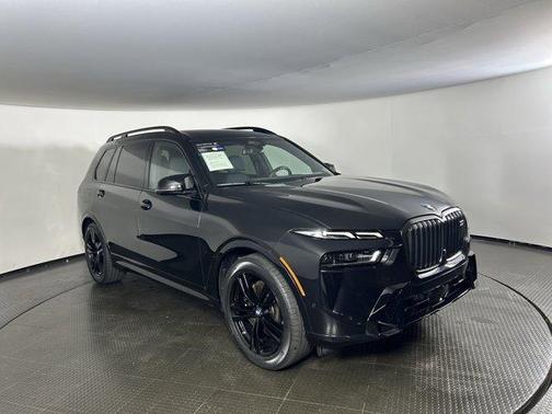 2023 BMW X7 M60i