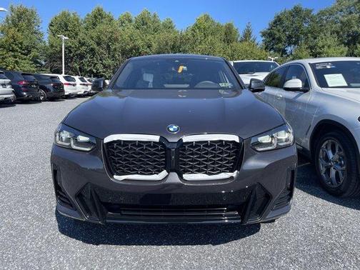 2025 BMW X4 xDrive30i