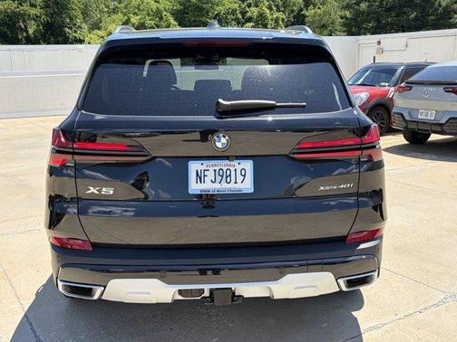 Black Sapphire Metallic 2026 BMW X5 xDrive40i