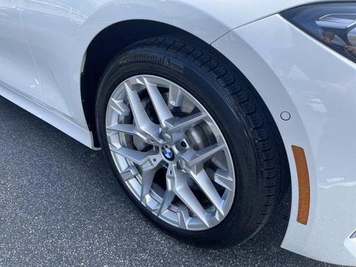 2025 BMW 330 i xDrive