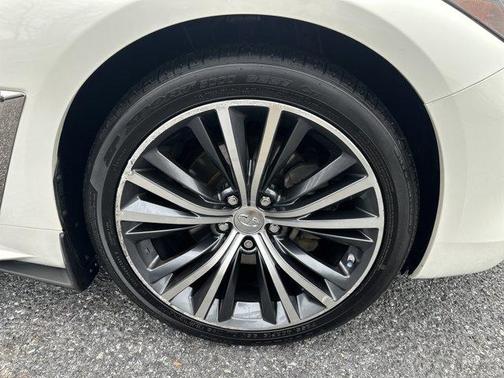 2017 INFINITI Q60 2.0T Premium