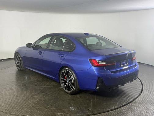 2023 BMW 330 i xDrive