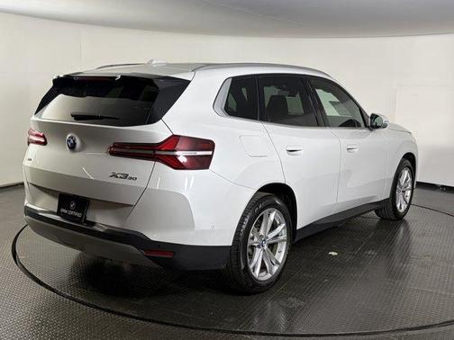 Mineral White Metallic 2025 BMW X3 30 xDrive