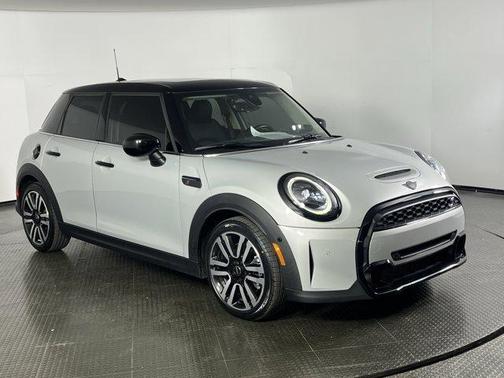 2022 MINI Hardtop Cooper S