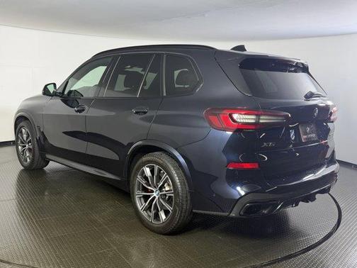 Carbon Black Metallic 2022 BMW X5 xDrive40i