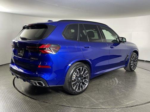 2025 BMW X5 M60i