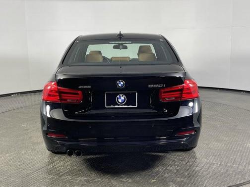 2017 BMW 330 i xDrive