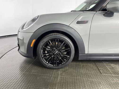 2023 MINI Hardtop Cooper