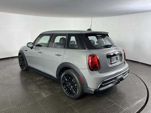 2023 MINI Hardtop Cooper