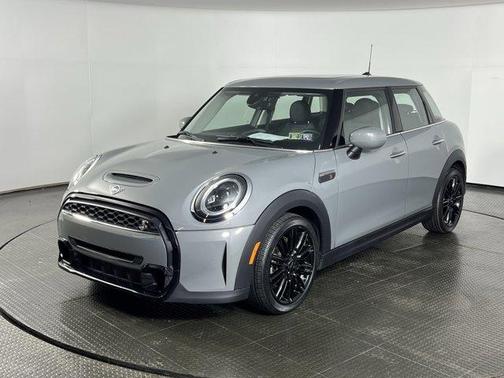2023 MINI Hardtop Cooper