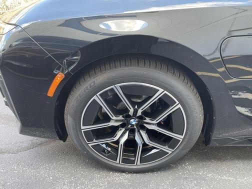 2026 BMW 750e xDrive