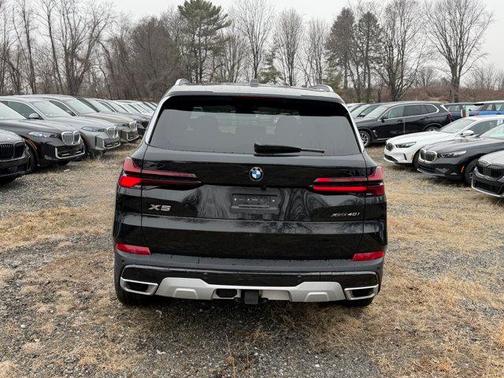 Black Sapphire Metallic 2026 BMW X5 xDrive40i