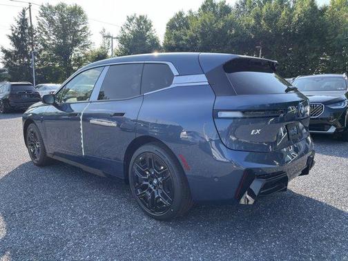 2026 BMW iX xDrive45