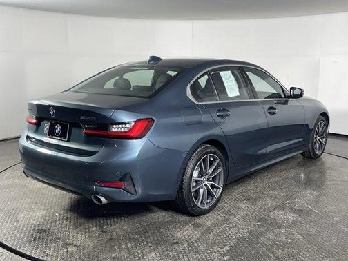 2019 BMW 330 i xDrive