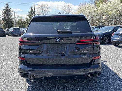 Carbon Black Metallic 2026 BMW X5 PHEV xDrive50e