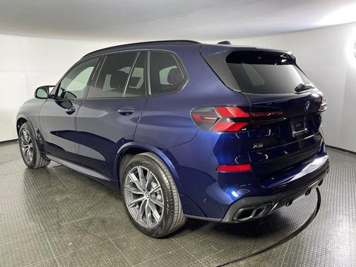 2025 BMW X5 M60i